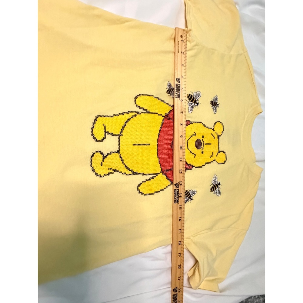 Disney Winnie the Pooh T-Shirt Women Medium Yellow Embroidered Bee Graphic Tee - Picture 9 of 15